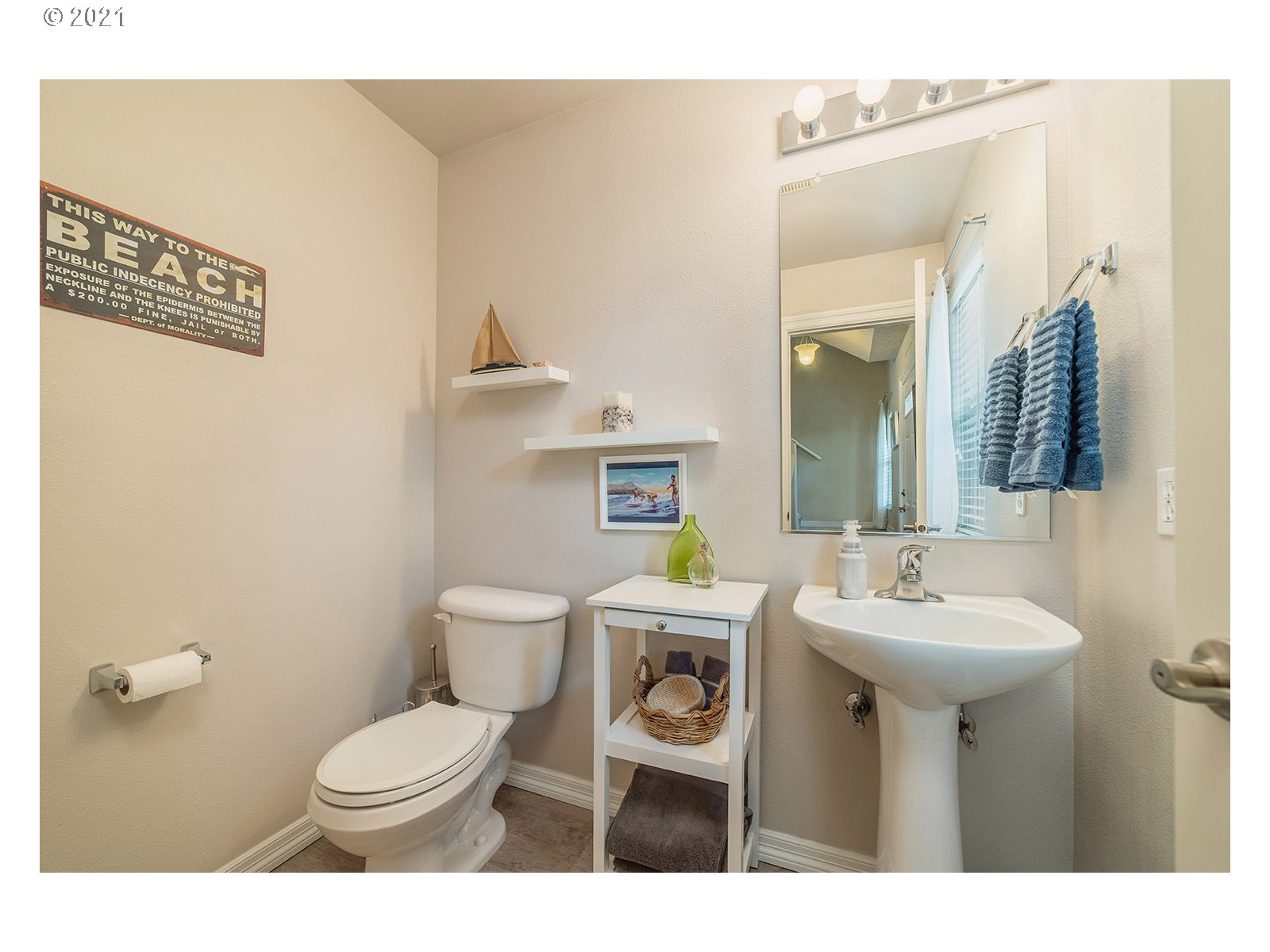 677 Northeast Anderson Road Gresham, OR 97030 - Photo 13 of 32 Gallery Image 13