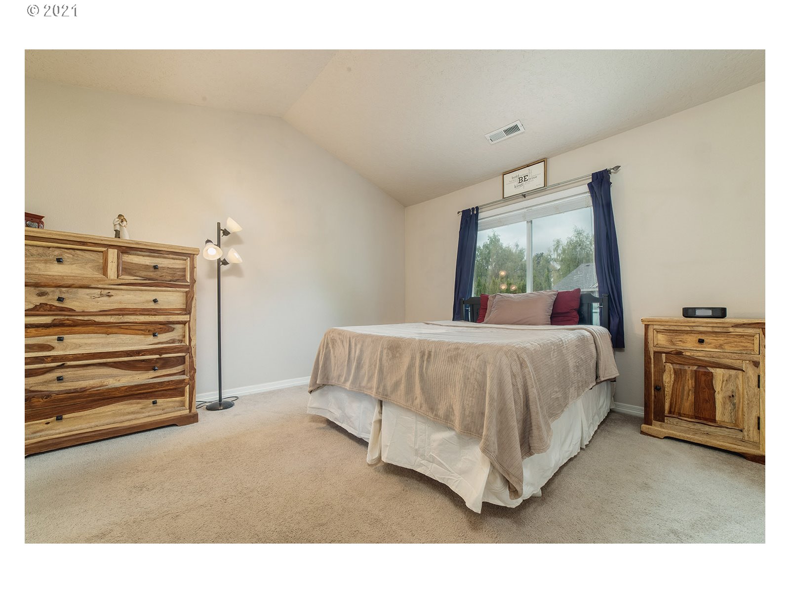677 Northeast Anderson Road Gresham, OR 97030 - Photo 15 of 32 Gallery Image 15