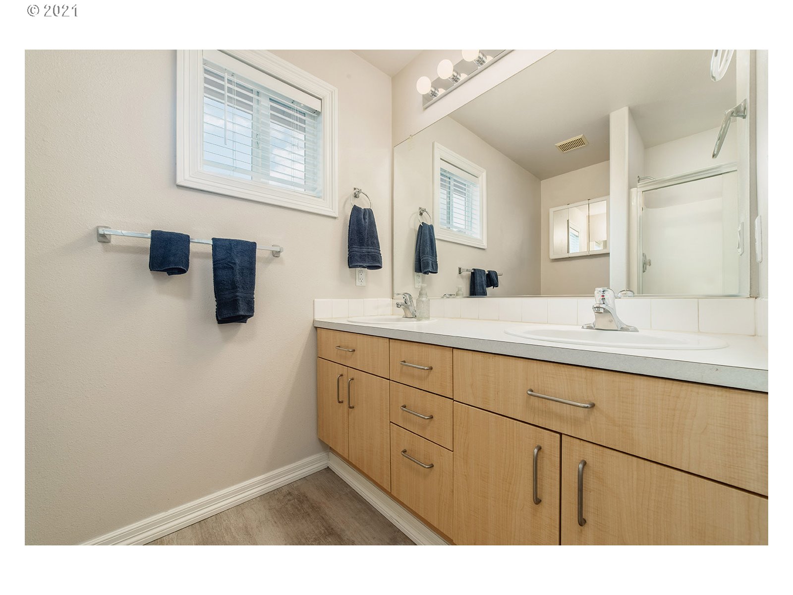677 Northeast Anderson Road Gresham, OR 97030 - Photo 19 of 32 Gallery Image 19