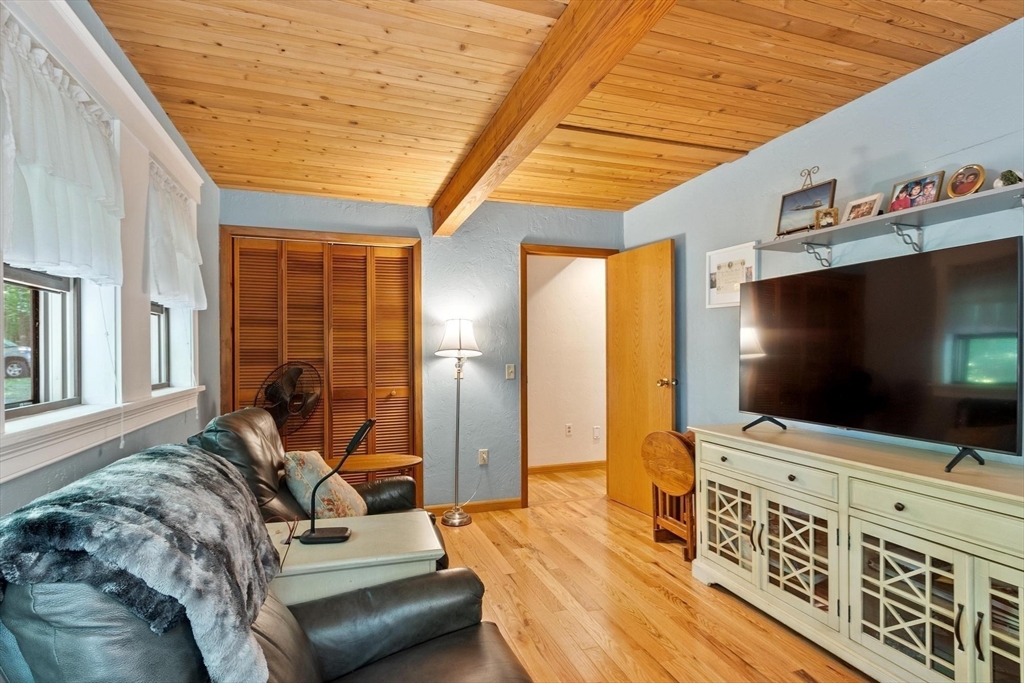 112 Elm Street Auburn, MA 01501 - Photo 27 of 42
