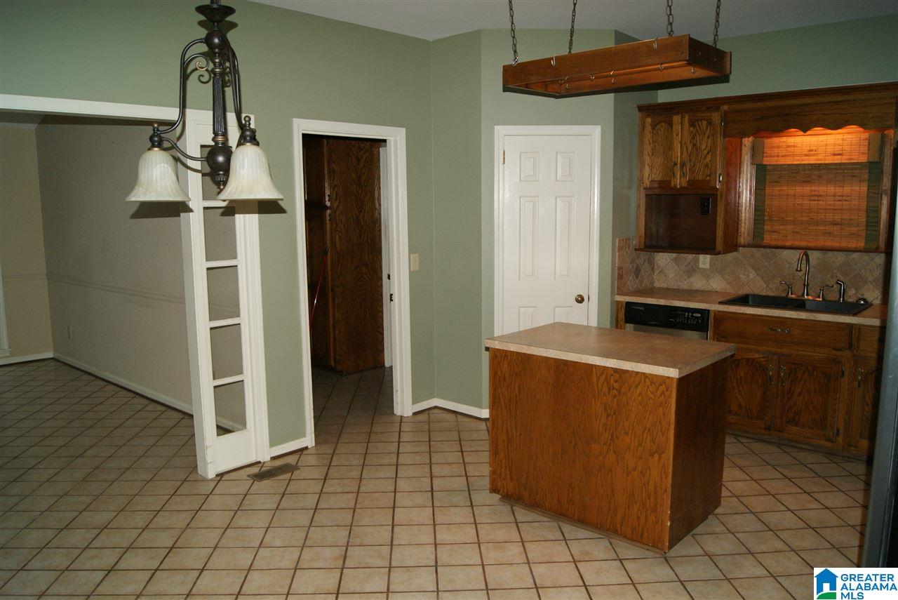 1028 Willowbrook Road Birmingham, AL 35215 - Photo 14 of 39