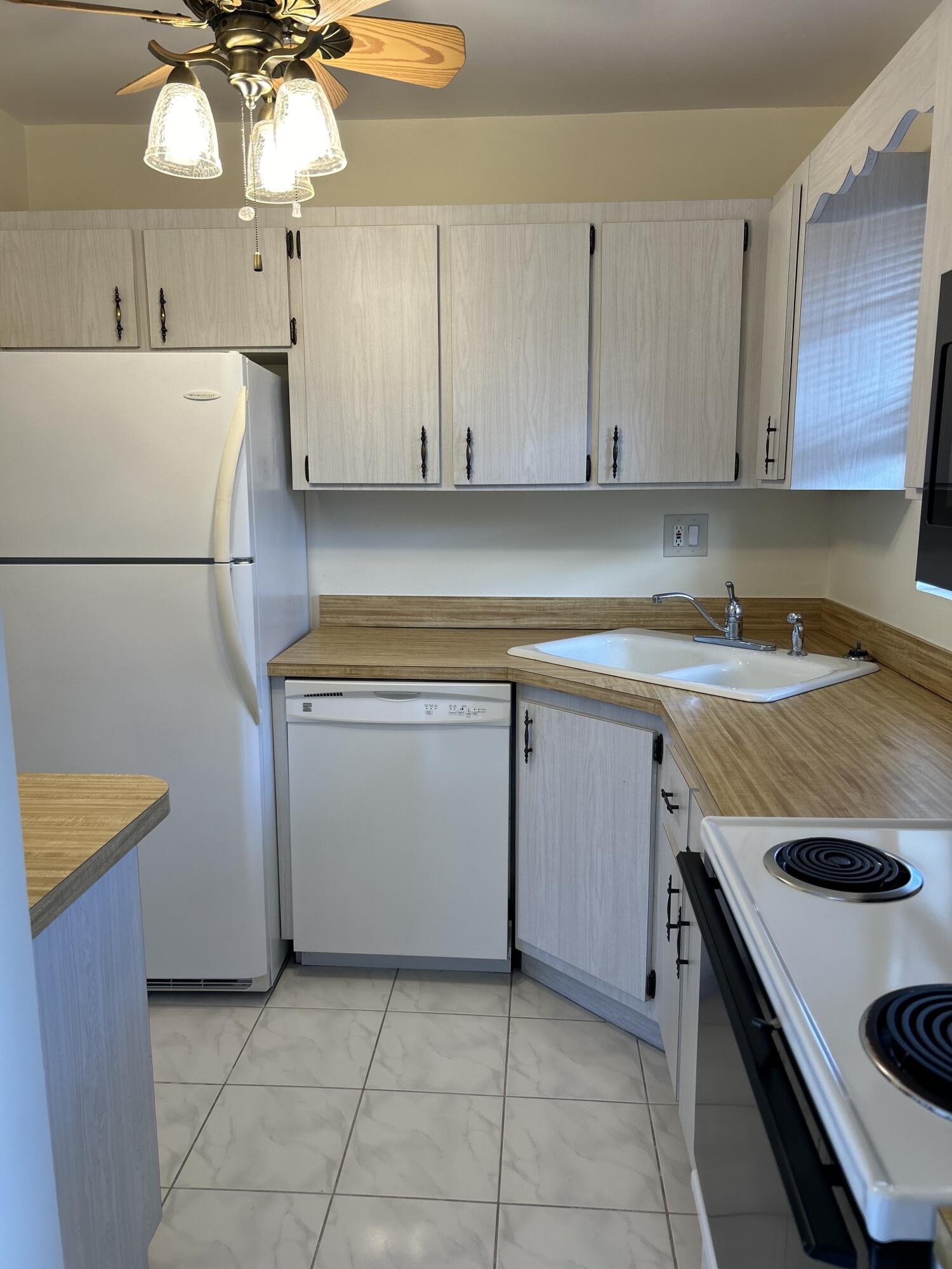 1923 Southwest Palm City Road, Unit G Stuart, FL 34994 - Photo 12 of 26 Kitchen