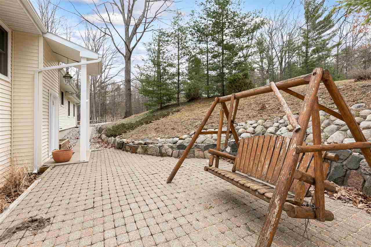 4581 Weathering Heights Road Traverse City, MI 49686 - Photo 5 of 28 1885354-4.JPG