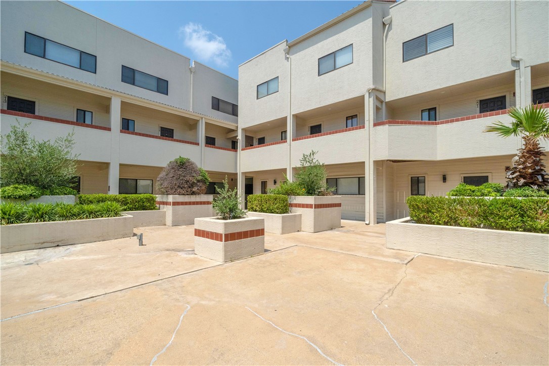 2605 Enfield Road, Unit 110 Austin, TX 78703 - Photo 4 of 22 Courtyard to the Unit