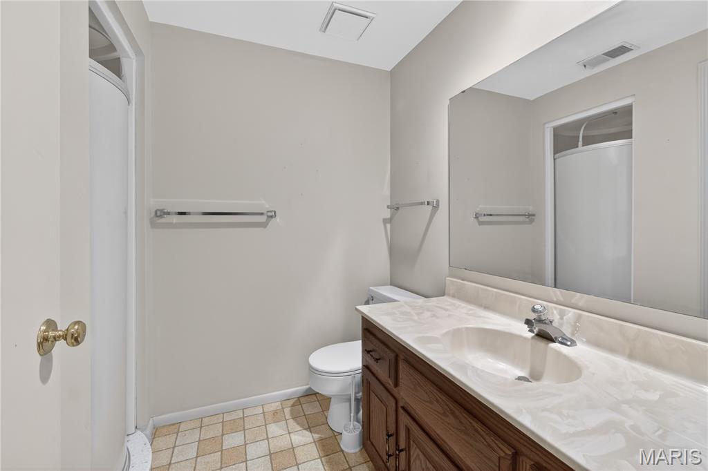 2435 Baxton Way Chesterfield, MO 63017 - Photo 39 of 46