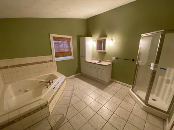 539 Norman Street Fall River, MA 02721 - Photo 11 of 19 Gallery Image 11
