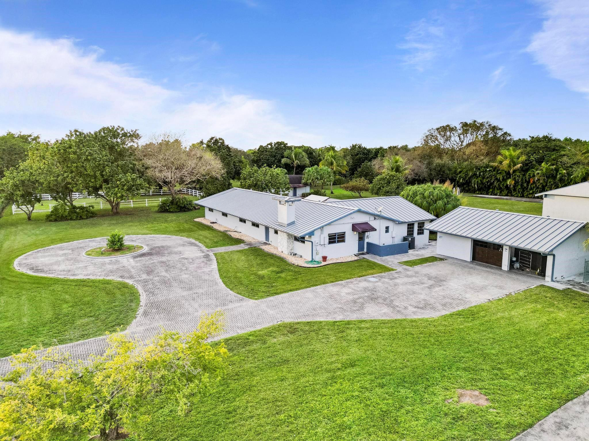 17781 Southwest 52nd Court Southwest Ranches, FL 33331 - Photo 6 of 39