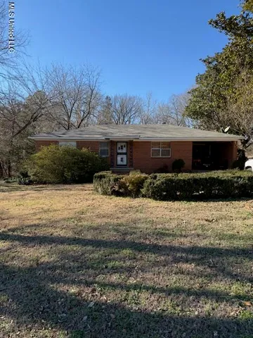 $145,000 | 3652 South Old Highway, Holly Springs, MS 38635