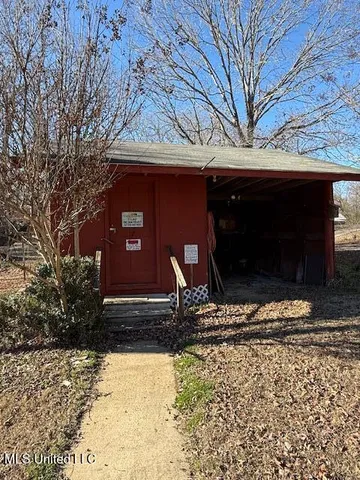 $145,000 | 3652 South Old Highway, Holly Springs, MS 38635