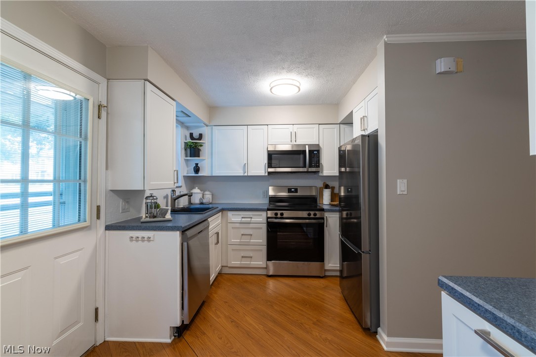 20199 Grannis Road Cleveland, OH 44126 - Photo 12 of 36 Gallery Image 12