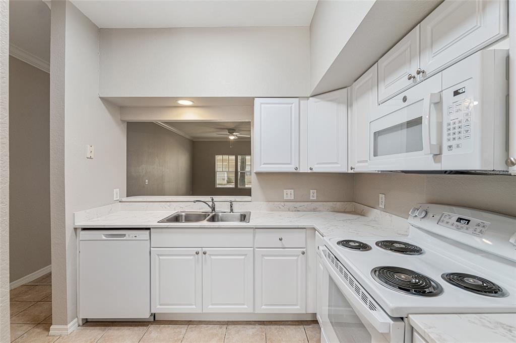 9177 Southwest 52nd Road, Unit 102 Gainesville, FL 32608 - Photo 18 of 35