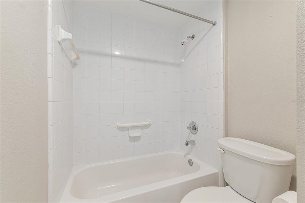 9177 Southwest 52nd Road, Unit 102 Gainesville, FL 32608 - Photo 25 of 35
