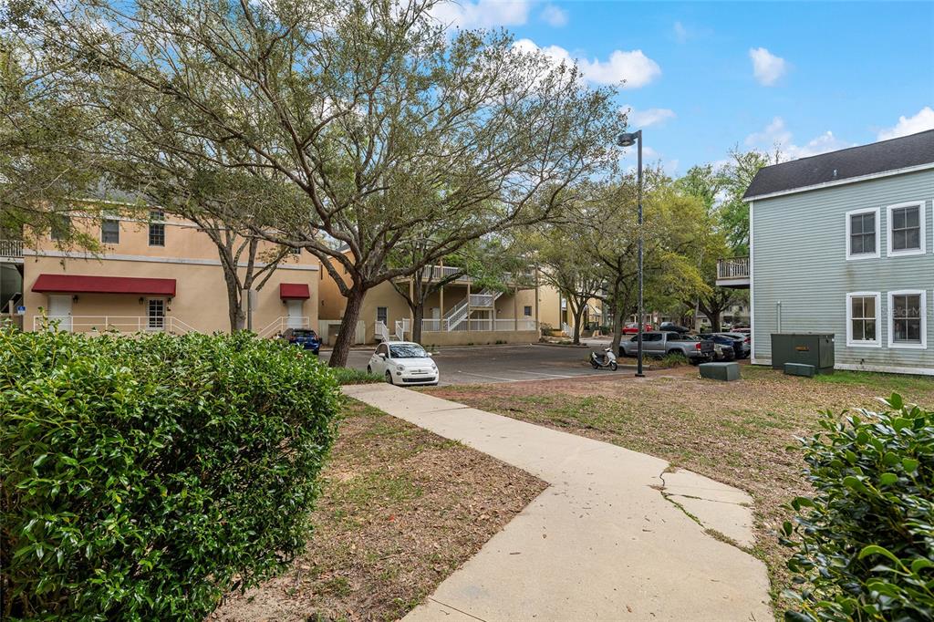 9177 Southwest 52nd Road, Unit 102 Gainesville, FL 32608 - Photo 30 of 35