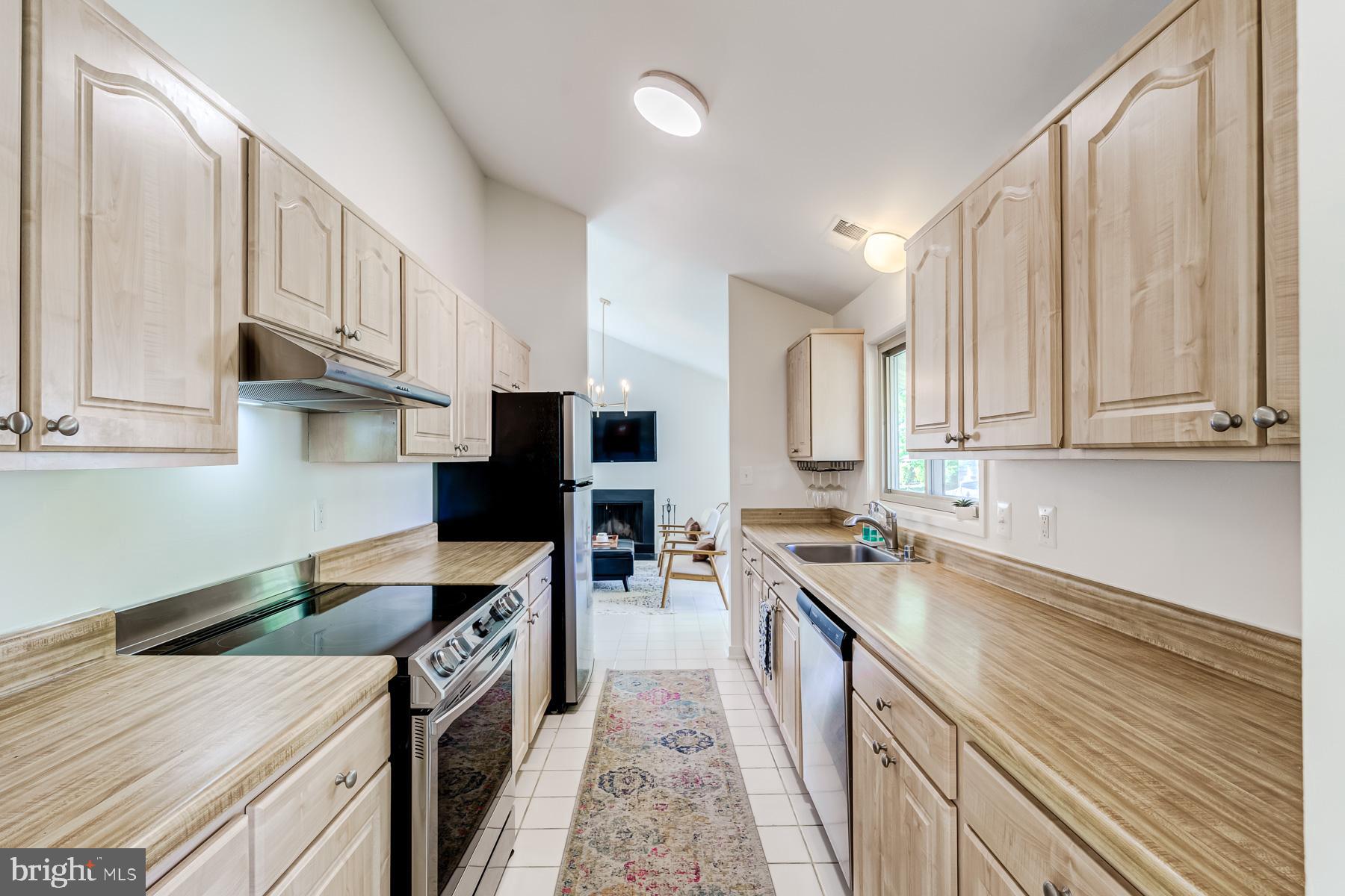 4512 Flintstone Road Alexandria, VA 22306 - Photo 21 of 59 Gallery Image 21