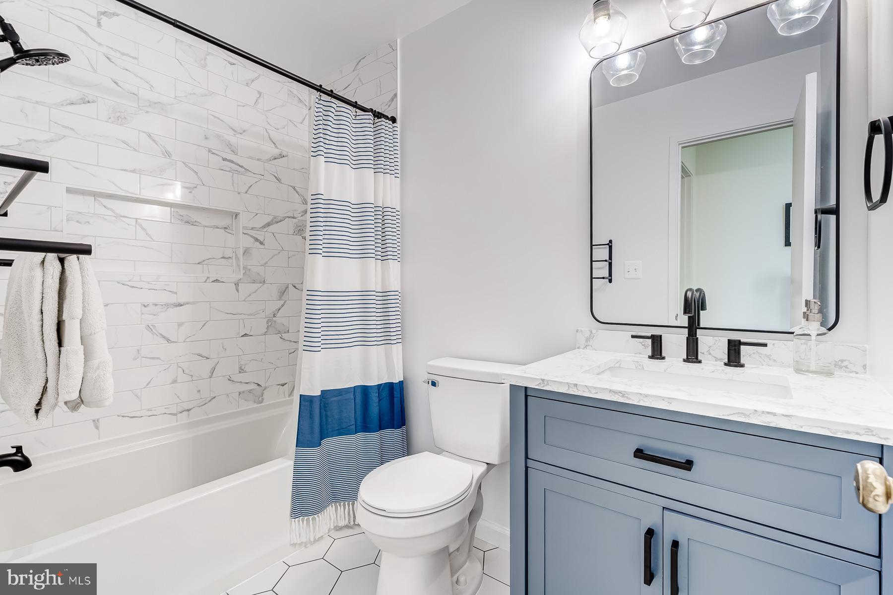 4512 Flintstone Road Alexandria, VA 22306 - Photo 39 of 59 Upper Level Hall Bath