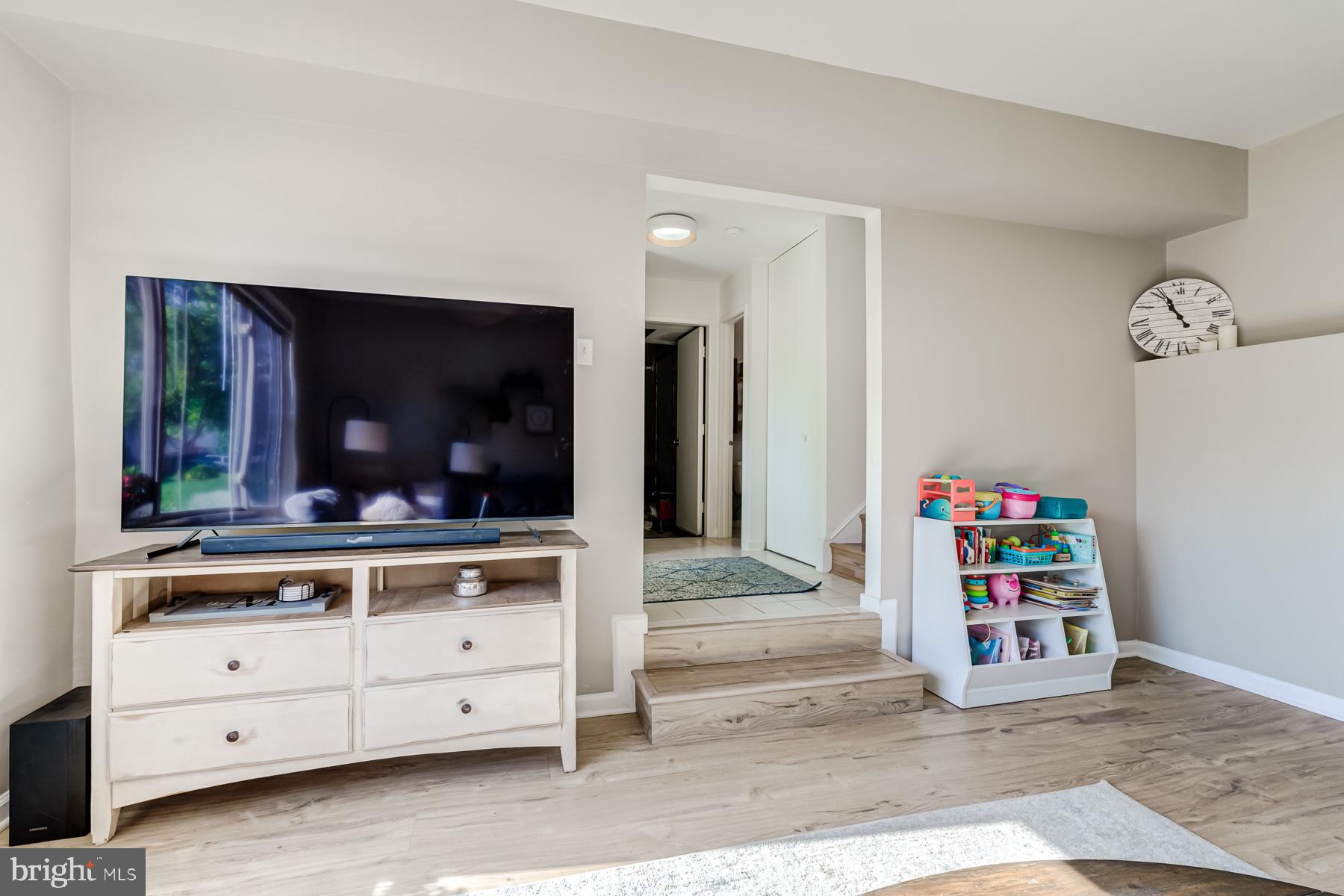 4512 Flintstone Road Alexandria, VA 22306 - Photo 9 of 59 Gallery Image 9