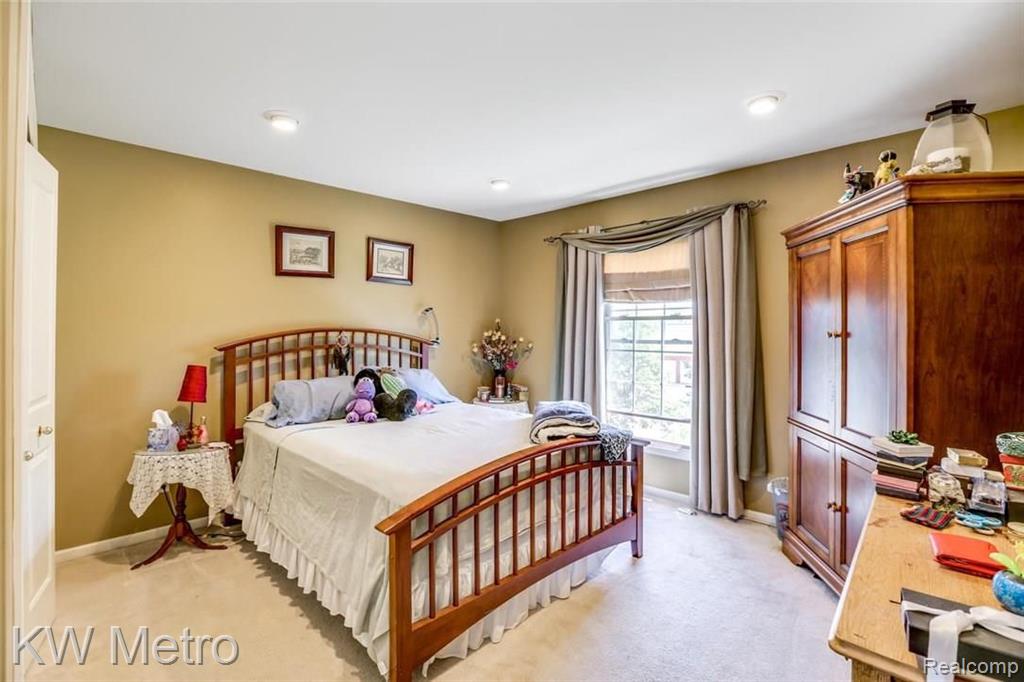 4060 Holly Lane Rochester, MI 48306 - Photo 24 of 48