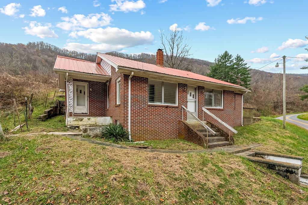 5912 Pounding Mill Branch Road Pounding Mill, VA 24637 - Photo 1 of 100 Gallery Image 1