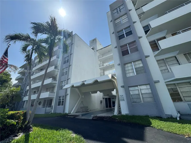 $2,000 | 1080 94th Street, Unit 407, Bay Harbor Islands, FL 33154