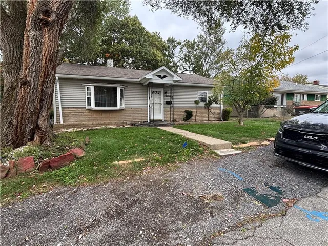 $1,000 | 1808 16th Avenue, Beaver Falls, PA 15010