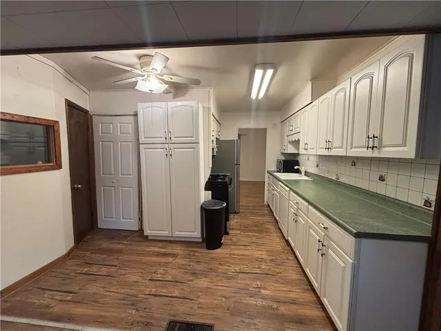 $1,000 | 1808 16th Avenue, Beaver Falls, PA 15010