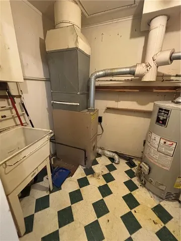 $1,000 | 1808 16th Avenue, Beaver Falls, PA 15010