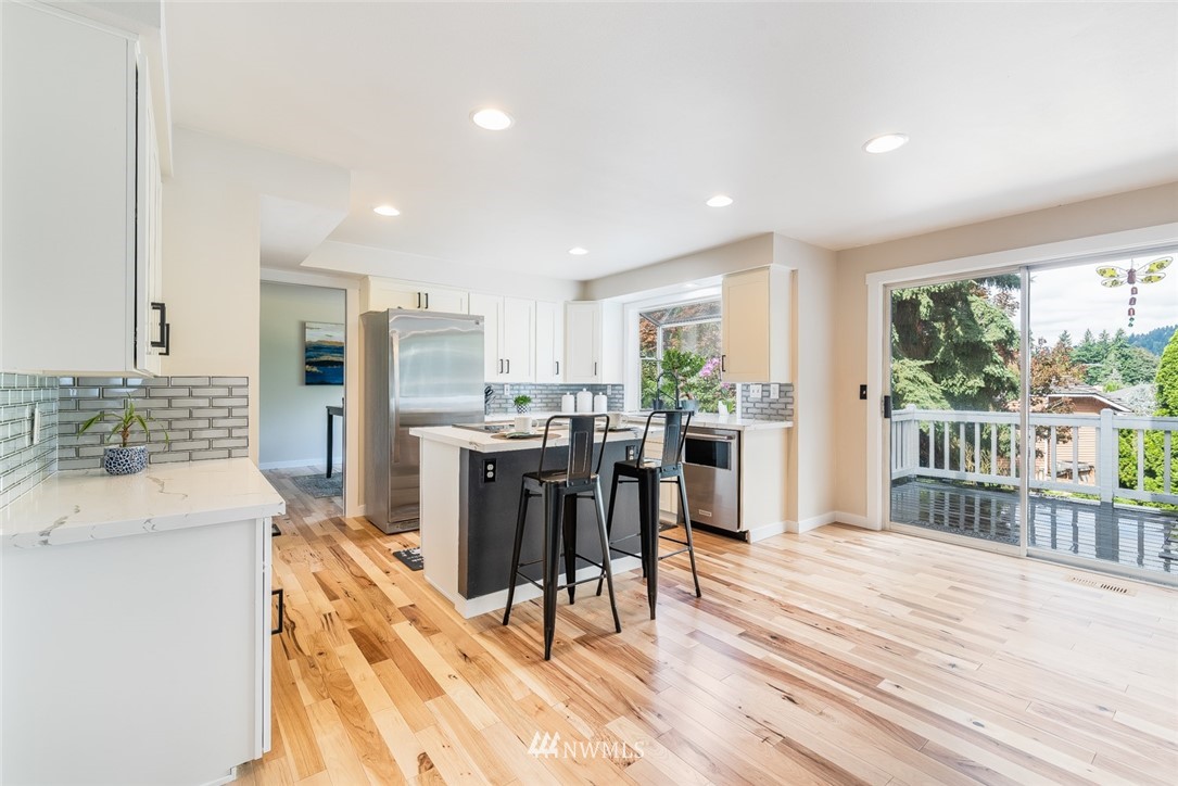 5154 Northeast 20th Street Renton, WA 98059 - Photo 11 of 24