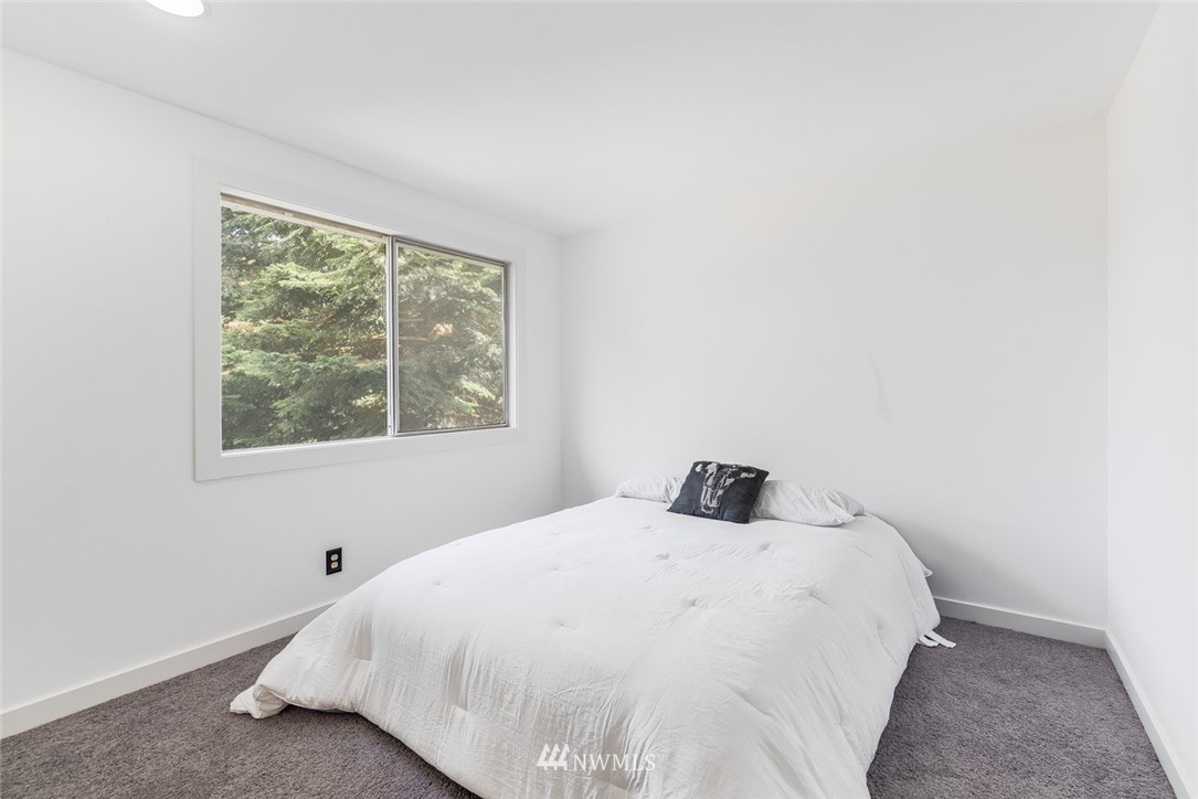 5154 Northeast 20th Street Renton, WA 98059 - Photo 17 of 24