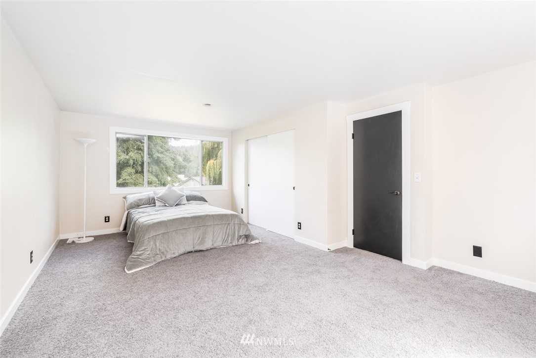 5154 Northeast 20th Street Renton, WA 98059 - Photo 18 of 24