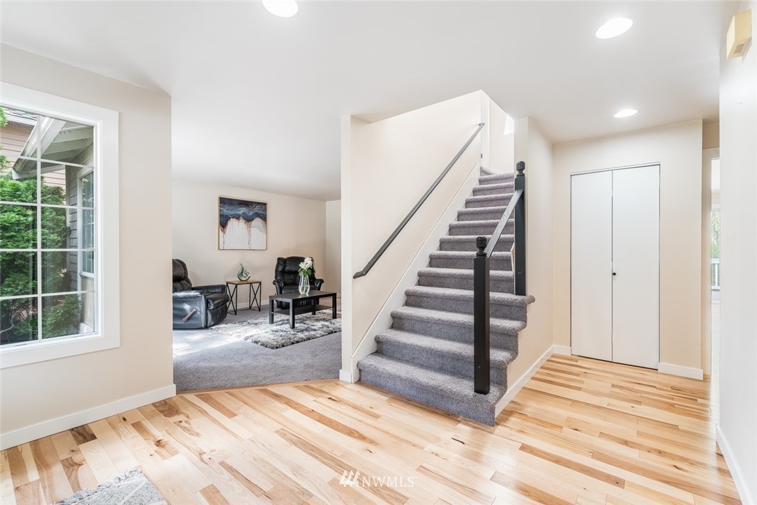 5154 Northeast 20th Street Renton, WA 98059 - Photo 7 of 24