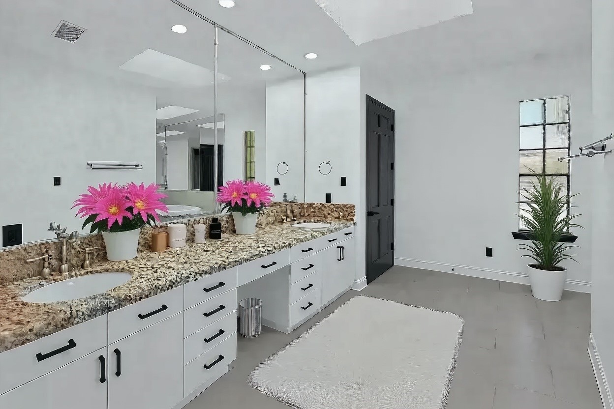 1425 Nantucket Drive, Unit D Houston, TX 77057 - Photo 6 of 12 Welcome to your calming ensuite spa-like retreat, complete with a enclosed shower and soaking jetted tub!