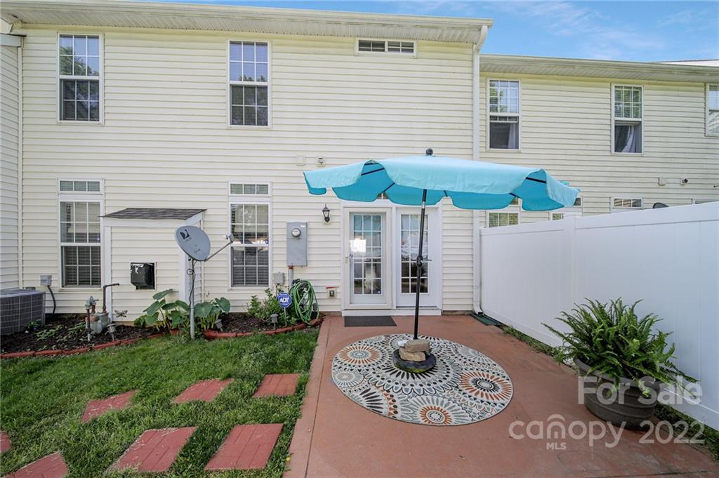 618 Bayou Circle Clover, SC 29710 - Photo 31 of 37 a front view of a house with garden
