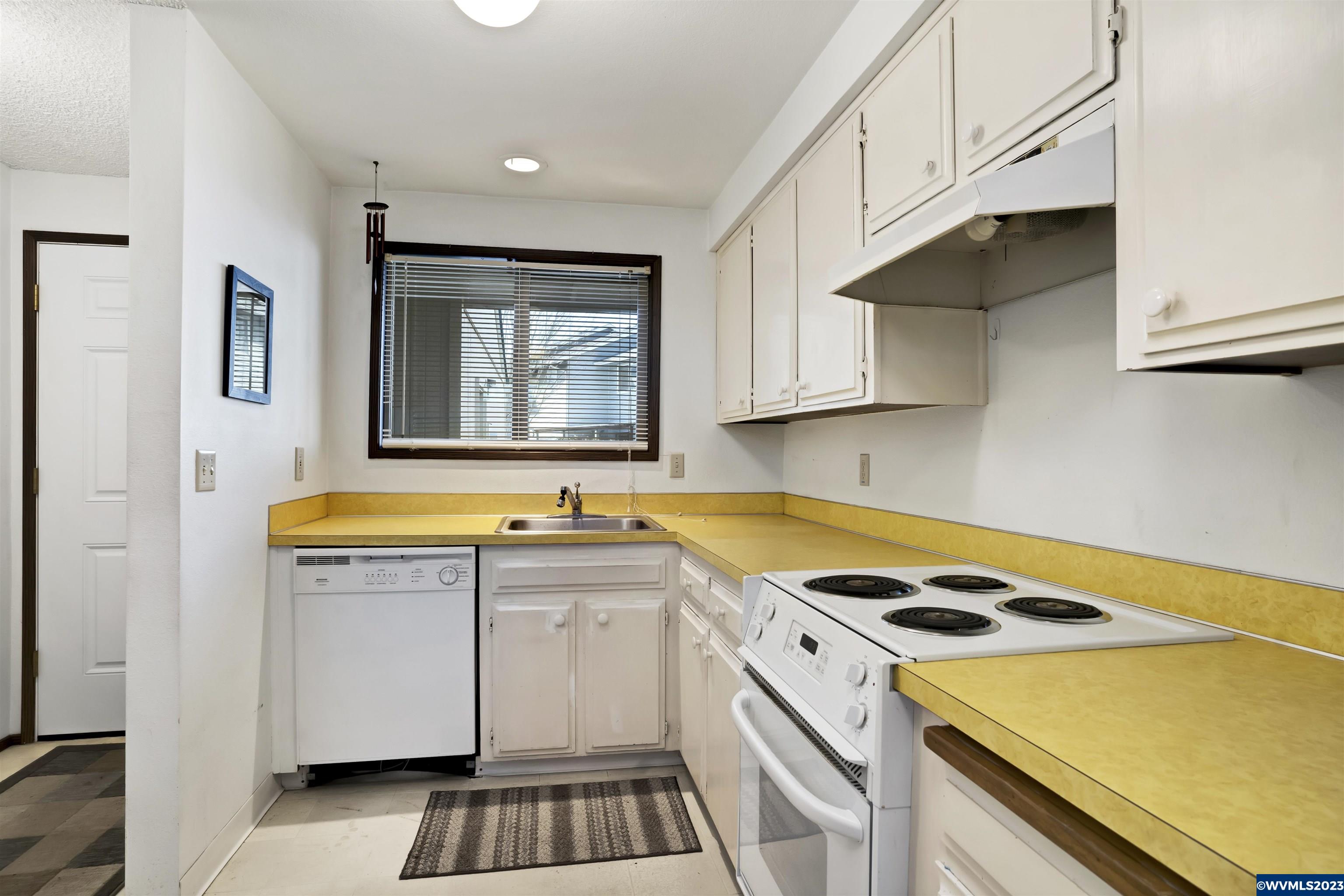 3760 Auburn Road Northeast Salem, OR 97301 - Photo 2 of 23 Gallery Image 2
