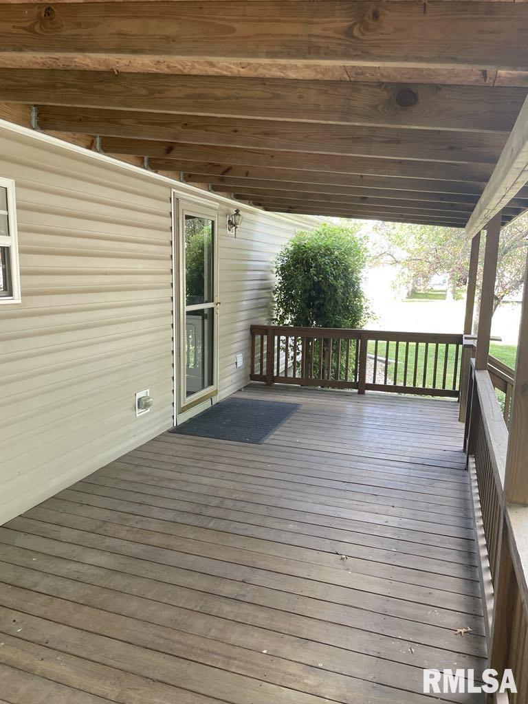 503 East Matthew Street Sesser, IL 62884 - Photo 6 of 17 Gallery Image 6
