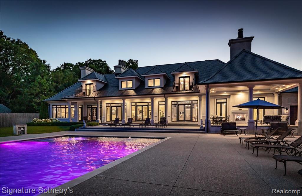984 Lake Shore Road Grosse Pointe Shores, MI 48236 - Photo 4 of 43