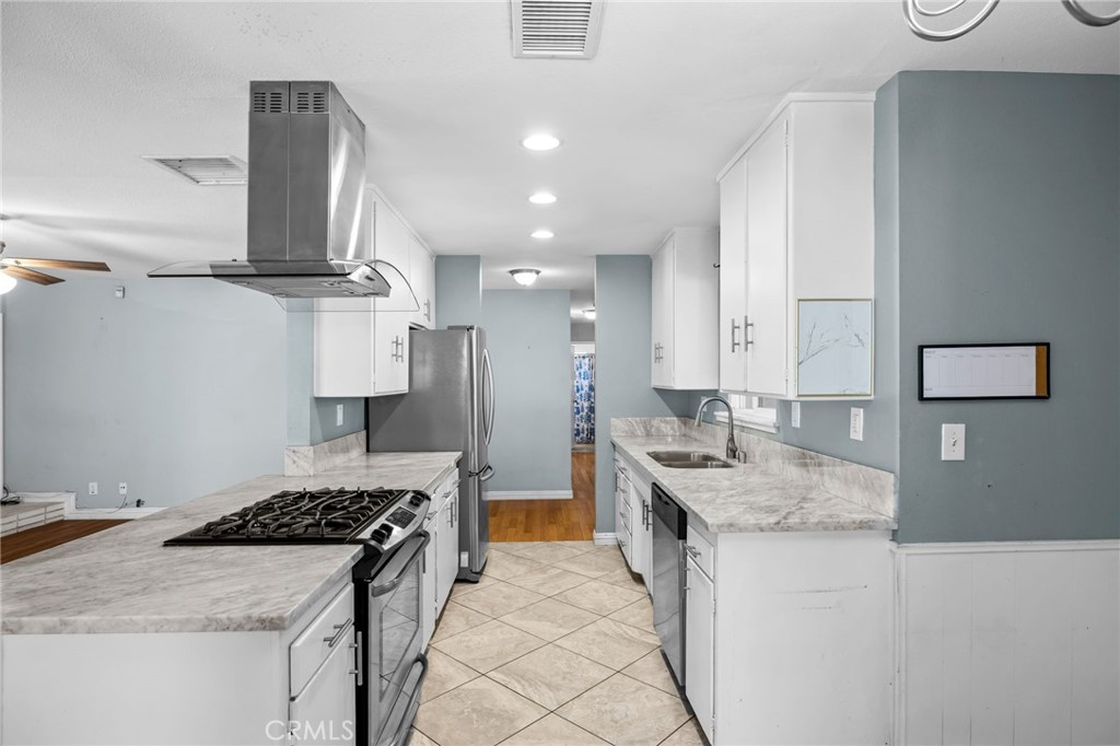 2943 Gertrude Street Riverside, CA 92506 - Photo 11 of 44 Gallery Image 11