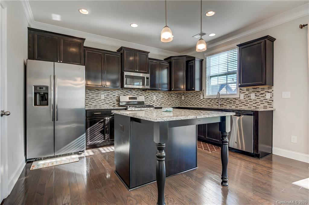 8215 Dallas Bay Road Charlotte, NC 28278 - Photo 12 of 28 Gallery Image 12