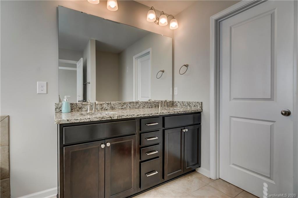 8215 Dallas Bay Road Charlotte, NC 28278 - Photo 17 of 28 Gallery Image 17