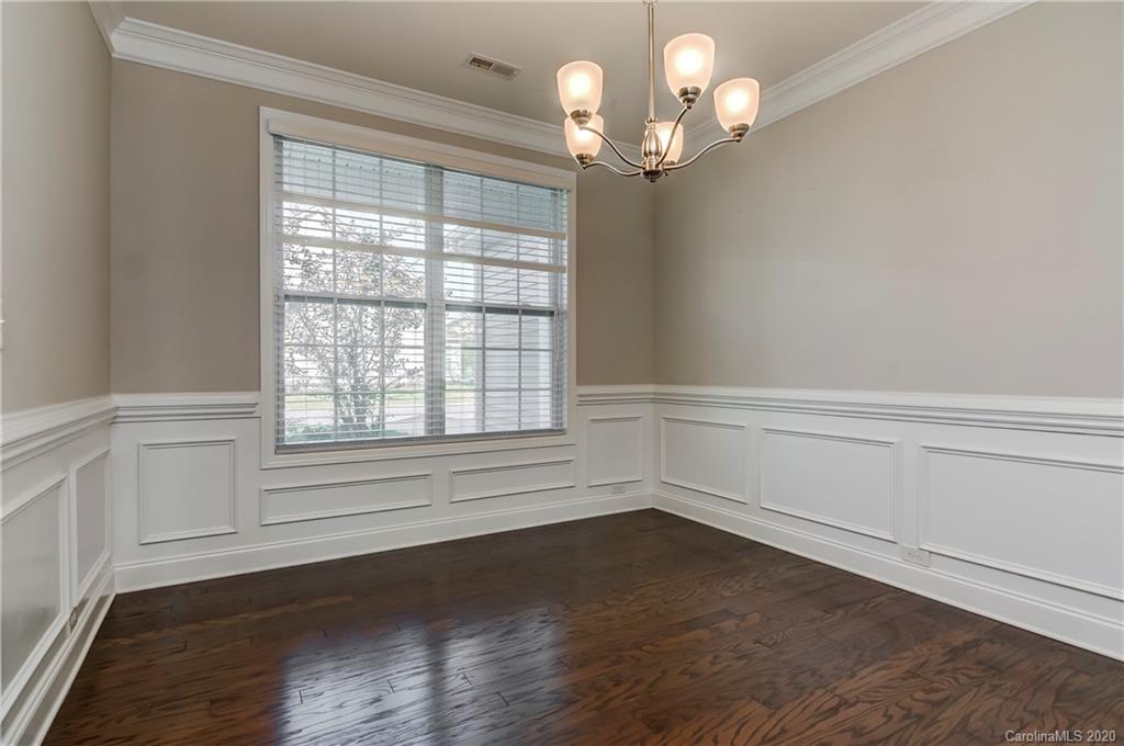 8215 Dallas Bay Road Charlotte, NC 28278 - Photo 5 of 28 Gallery Image 5
