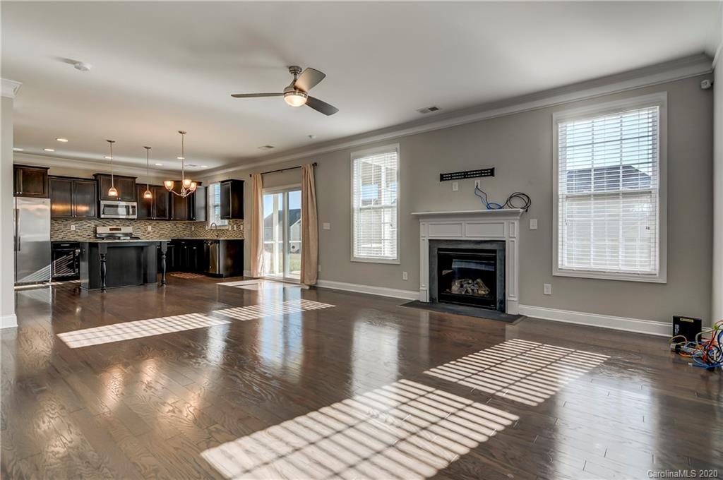 8215 Dallas Bay Road Charlotte, NC 28278 - Photo 6 of 28 Gallery Image 6