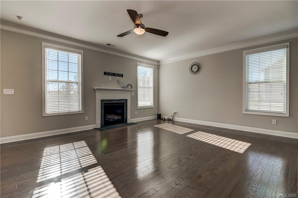 8215 Dallas Bay Road Charlotte, NC 28278 - Photo 8 of 28 Gallery Image 8