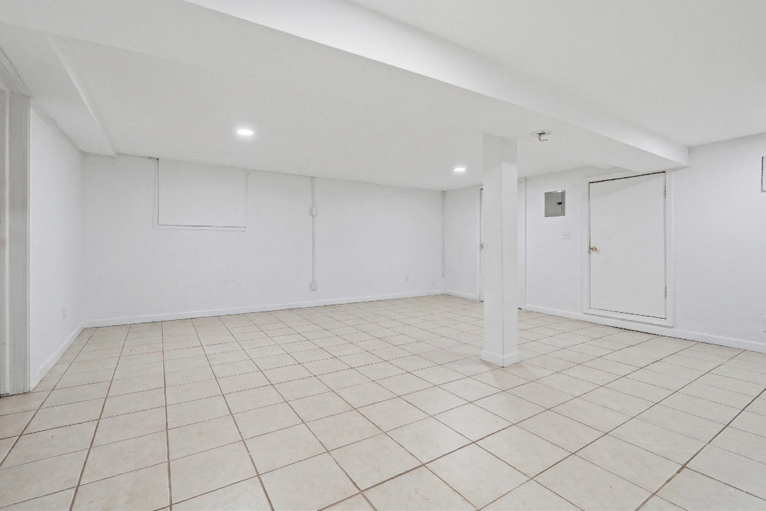 116 Mapes Avenue Newark, NJ 07112 - Photo 9 of 11