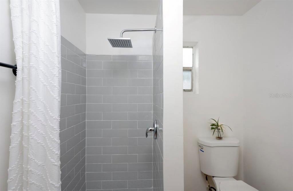 1701 14th Street South, Unit B St. Petersburg, FL 33705 - Photo 17 of 18