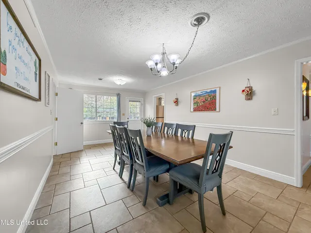 $179,900 | 5255 Parkway Drive, Jackson, MS 39211