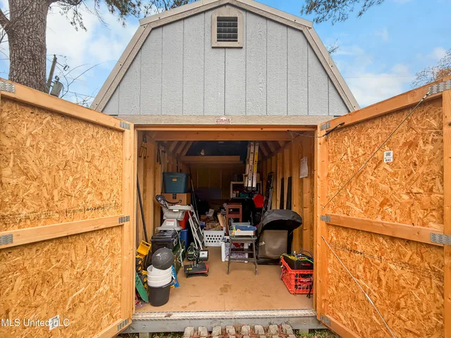 $179,900 | 5255 Parkway Drive, Jackson, MS 39211