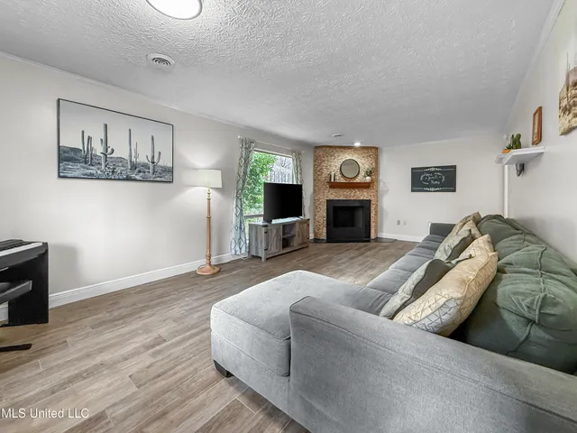 $179,900 | 5255 Parkway Drive, Jackson, MS 39211