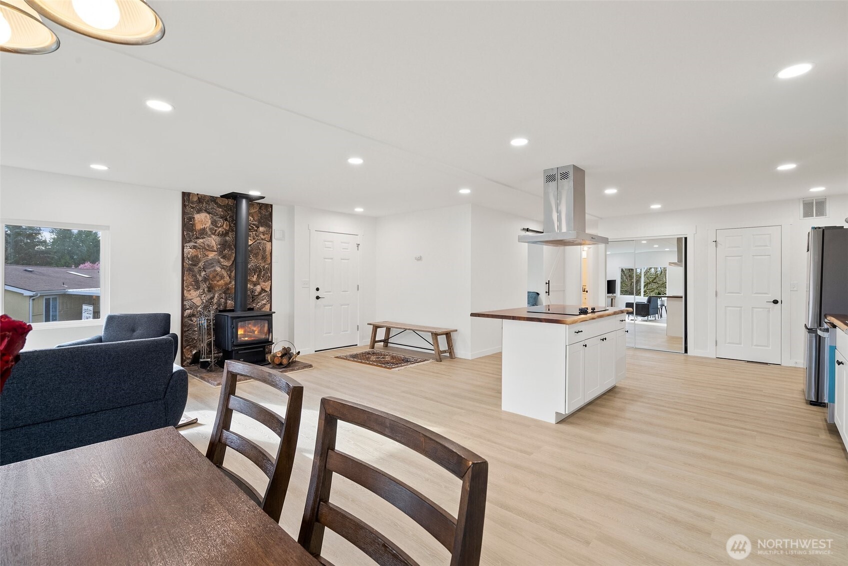 12703 Northeast 192nd Place Bothell, WA 98011 - Photo 11 of 31 Gallery Image 11