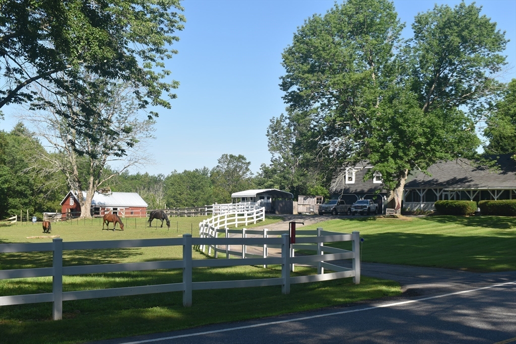 111 Northwest Road Spencer, MA 01562 - Photo 5 of 39