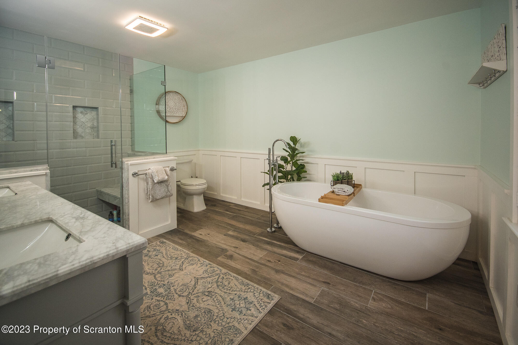 34 Blackberry Hill Road Moscow, PA 18444 - Photo 26 of 43 a spacious bathroom with a bathtub and toilet