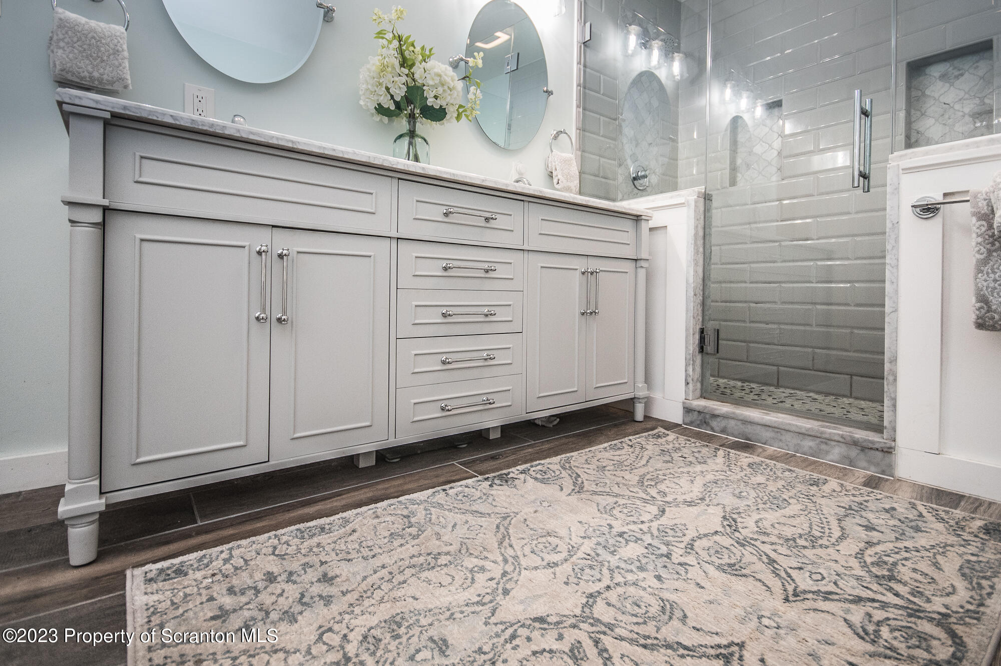 34 Blackberry Hill Road Moscow, PA 18444 - Photo 30 of 43 a view of a dresser